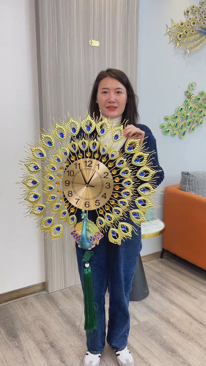 The peacock spreads his wings clock creative design decoration metal clock